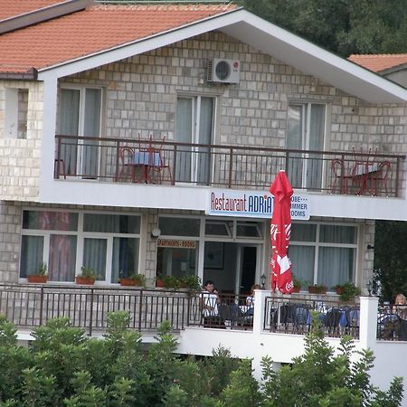 Guest House & Restaurant Adriatic เคล็ค ภายนอก รูปภาพ