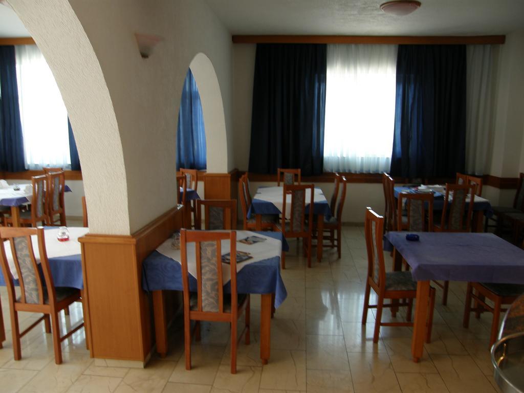 Guest House & Restaurant Adriatic เคล็ค ภายนอก รูปภาพ