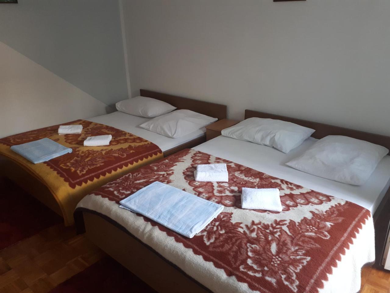 Guest House & Restaurant Adriatic เคล็ค ภายนอก รูปภาพ